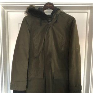 Aritzia TNA Women's Winter Parka / Winter Coat (Medium)